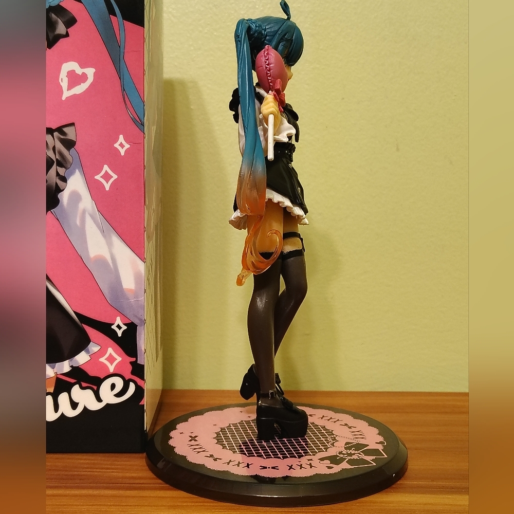 Hatsune Miku Fashion Subculture Action Figure - Picture 5 of 6